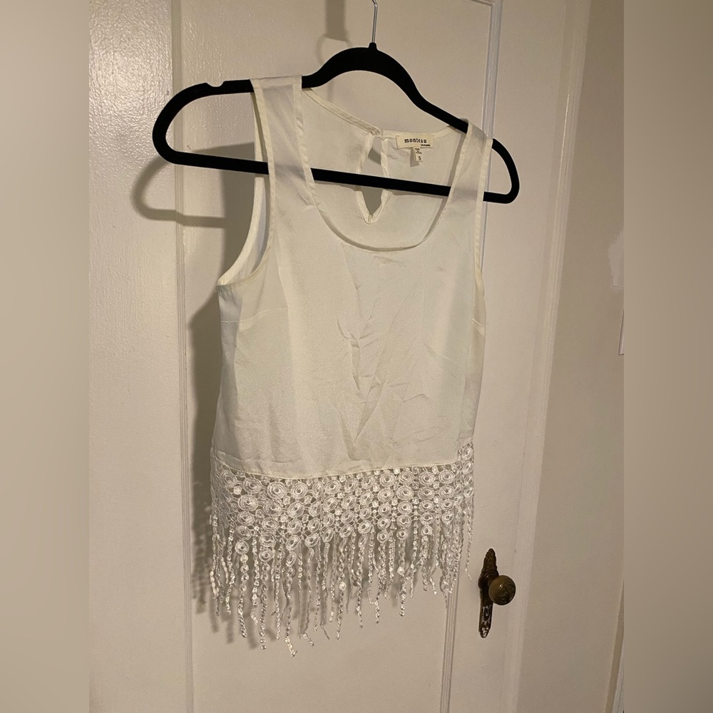 Monteau crop top with lace fringe